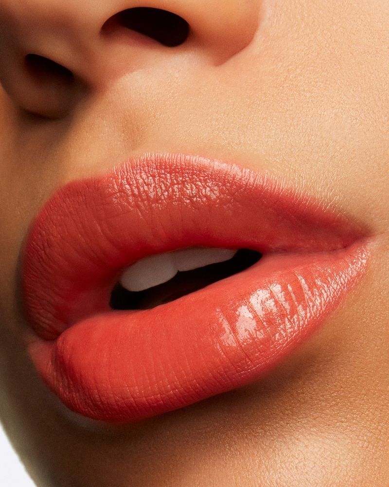 MAC LUSTREGLASS LIPSTICK KISSMET - Image 3