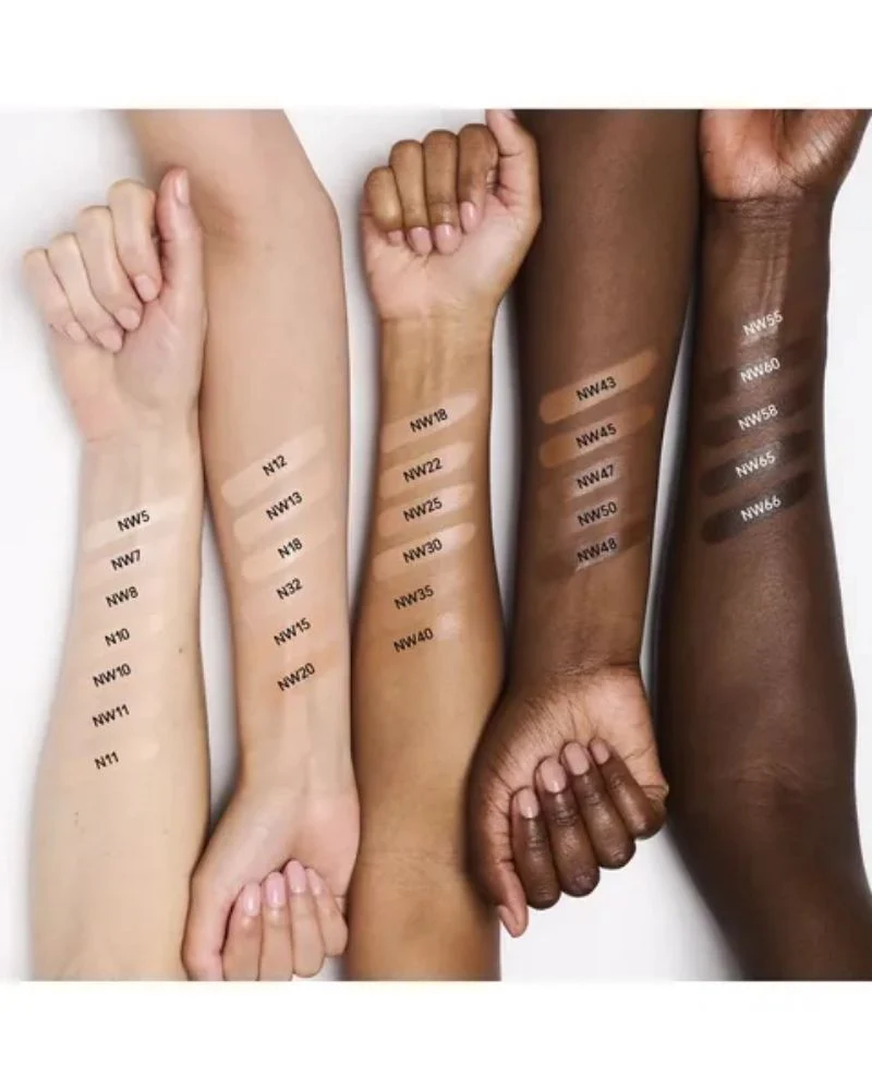 MAC SR SERUM-POWERED FOUNDATION NW35 30ML - Image 3